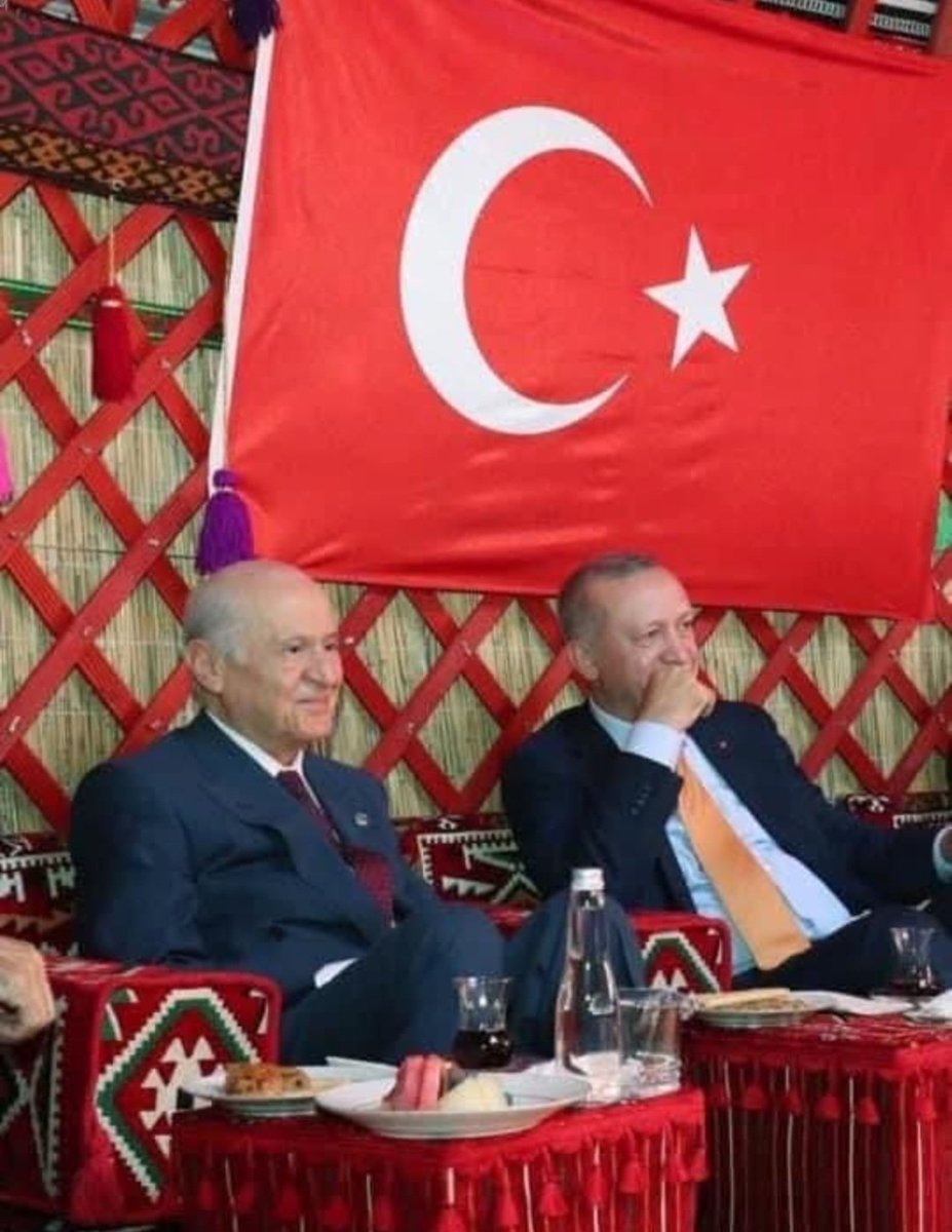 Tarih sizleri elbet altın harflerle yazacaktır...! 
Rabbim sağiıklı uzun ömürler nasip etsin inşallah.. 🇹🇷🤲❣️
<a href="/RTErdogan/">Recep Tayyip Erdoğan</a>  <a href="/dbdevletbahceli/">Devlet Bahçeli</a>
