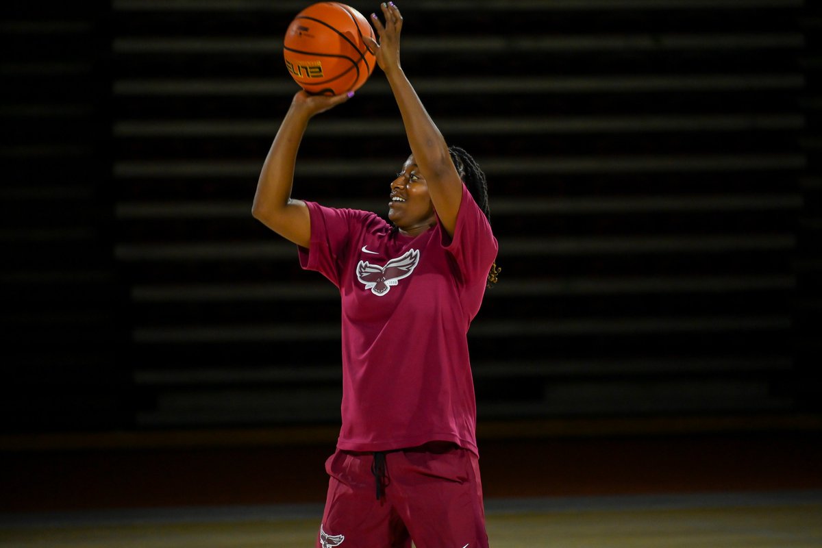 🏀 𝓑𝓐𝓒𝓚 𝓘𝓝 𝓐𝓒𝓣𝓘𝓞𝓝 🏀

The University of Maryland Eastern Shore women’s basketball team is back in Hytche for its first week of training and preparation for the upcoming season!

#HawkPride | #SoarAboveandBeyond