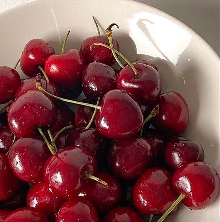 i3Moment's tweet photo. 🍒 https://t.co/ZzzTFRykxN
