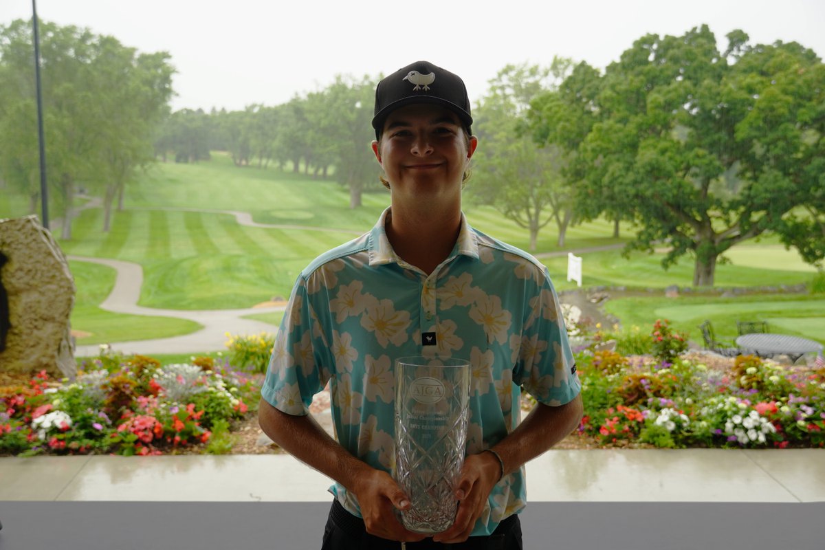 AJGAGolf's tweet photo. Dominated the home stretch 🏁

Holden Orofino (-9) cards four consecutive birdies to string together a bogey-free back nine and secure a victory at the #FutureLegends! https://t.co/M2yChOrs9b