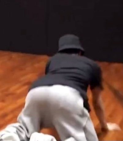 gaynhornyy's tweet photo. yeah.. #tojays_ass https://t.co/Ryojcl5YYo