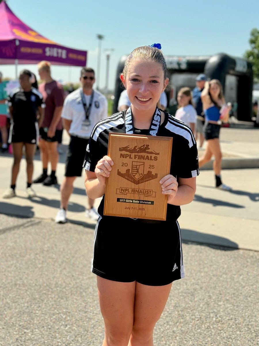 Congratulations to our Kennedy Henderson and her SVA teammates and coaches on an amazing club season an accomplishment, as they ended their club season today as 2025 NPL Finalists in Colorado!! Job well done ladies👏🏻👏🏻. (Photo credit SVA and Henderson family) 🐶⚽️🤍💙