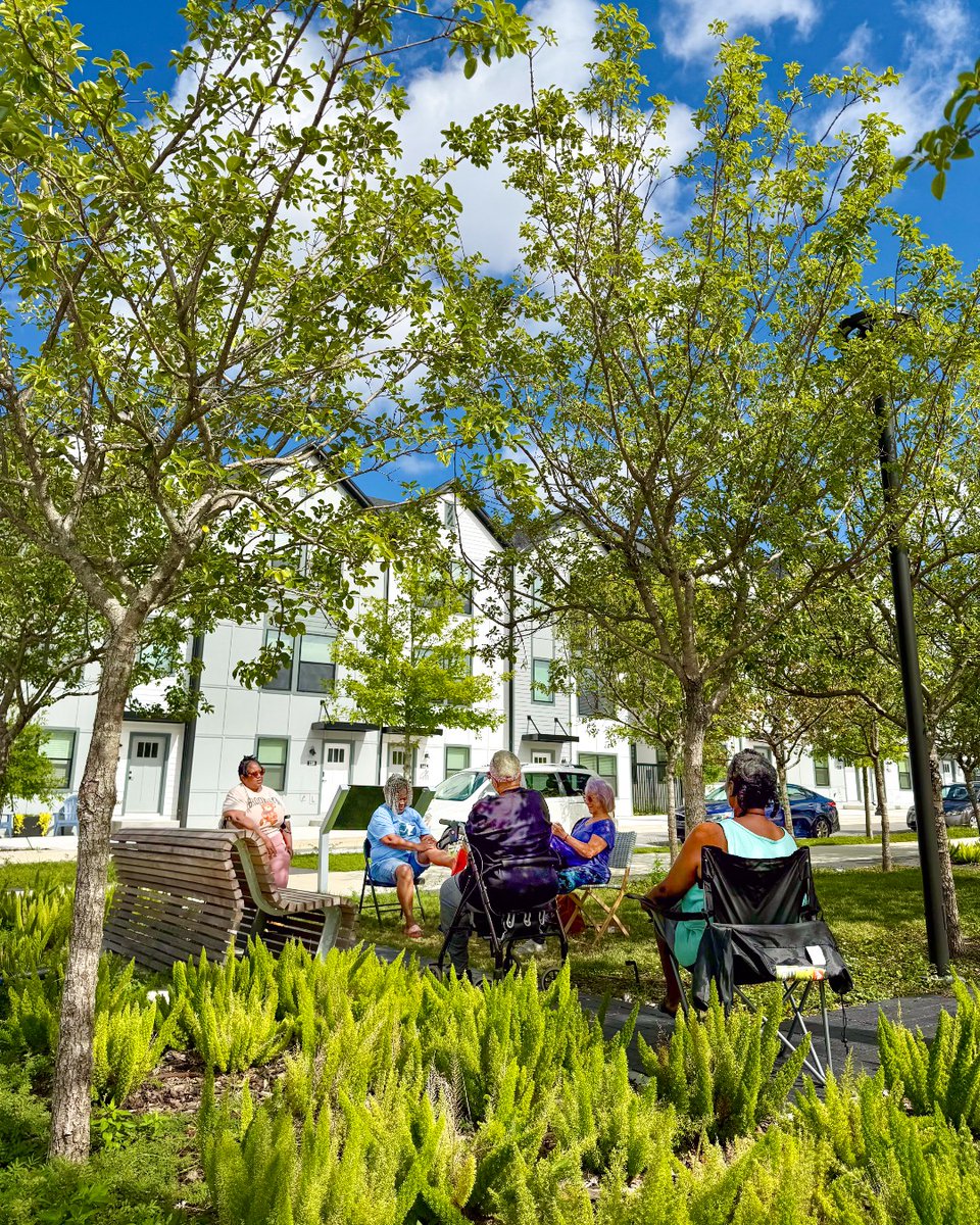 LEVSparkjax's tweet image. Take a seat—literally! 🪑
Senior Fit takes place ev'ry Tuesday, and on July 15, Brenda Star Walker is hosting Chair Yoga from 10:00 to 10:30 AM: gentle movement, a supportive space, and all from the comfort of your chair (bench). Come stretch with us!
🗓️ Tuesday, July 15 |…