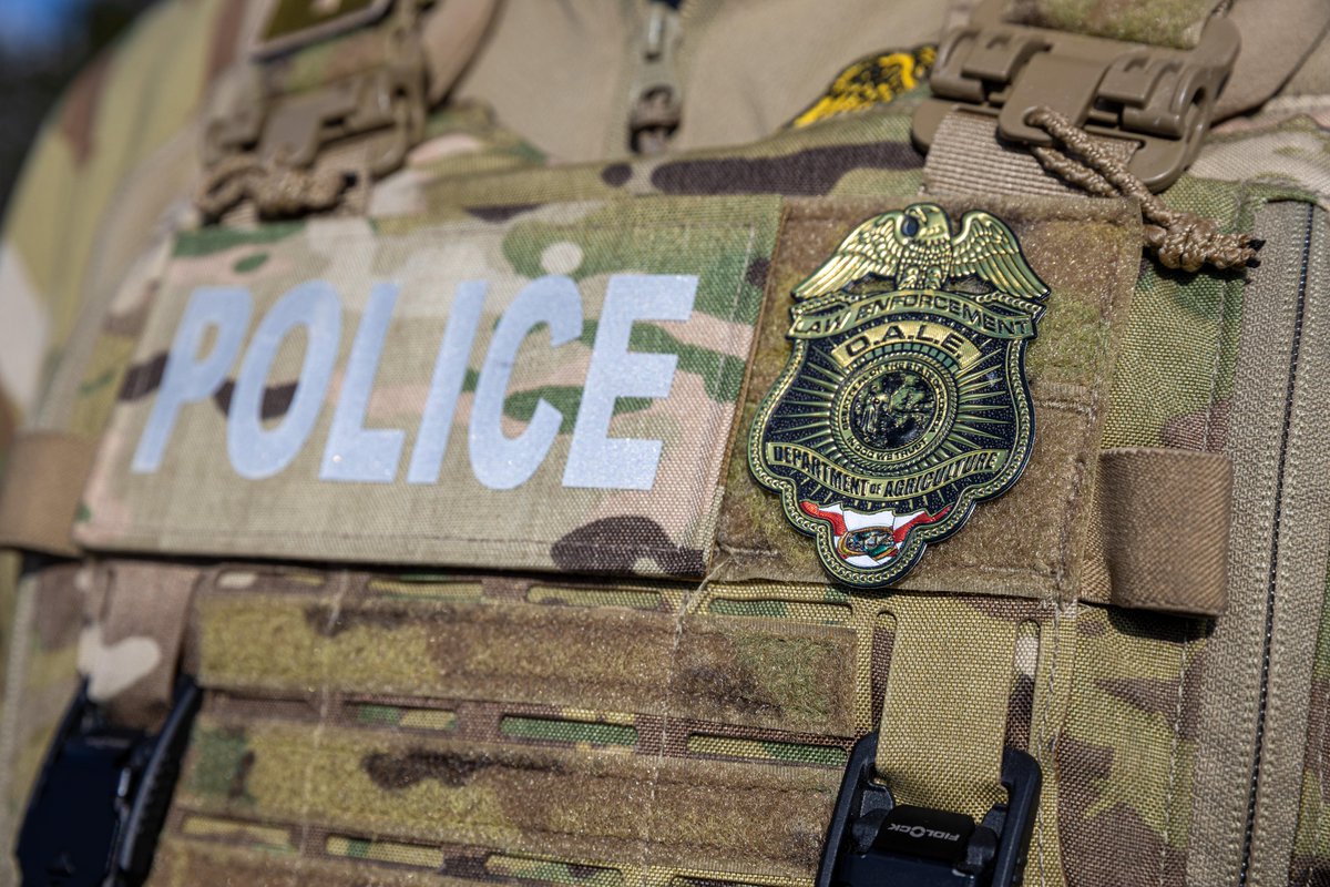 FDACS's tweet image. Florida Agriculture Commissioner Wilton Simpson announced that ALL sworn FDACS Ag Law Enforcement officers are now certified under the federal 287(g) program, enhancing our ability to enforce immigration laws and protect public safety across Florida.
More: tinyurl.com/ydkfwcf4