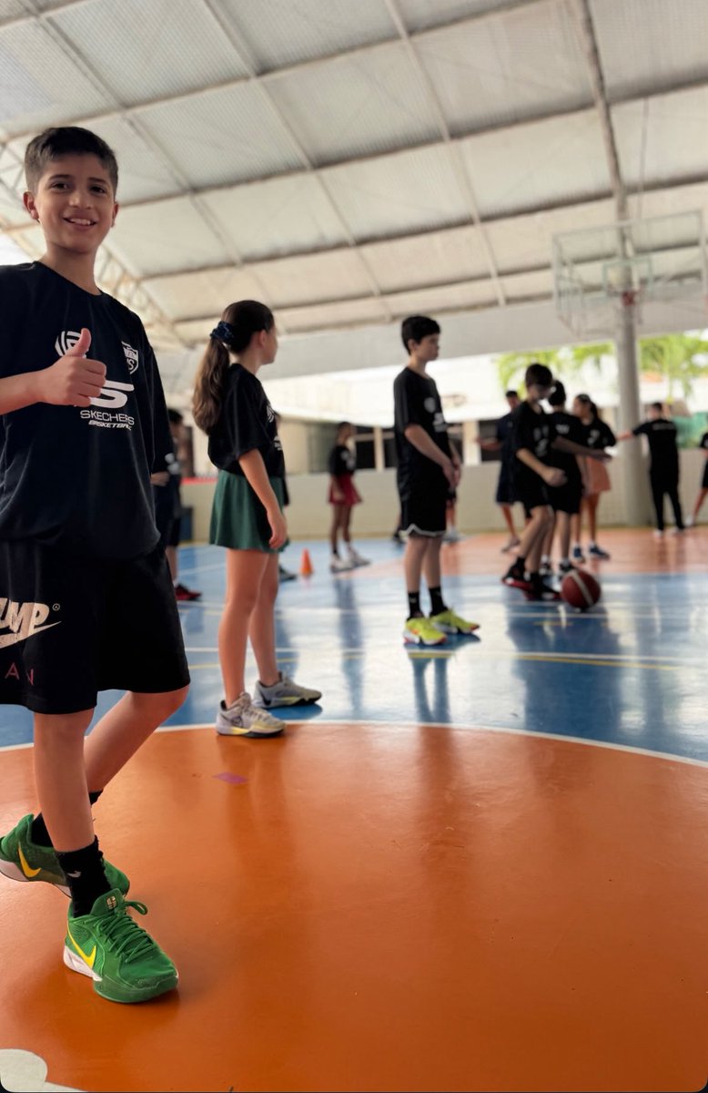 coache_graves's tweet image. Day 2 in Joao Pessoa, Brazil.  This group has been a blast to work with. Love that we have been able to work on skills and team concepts. Thank you the coaching staff here for the opportunity and great gift.  @coachdanprete @bbruno80 @vinidiniz