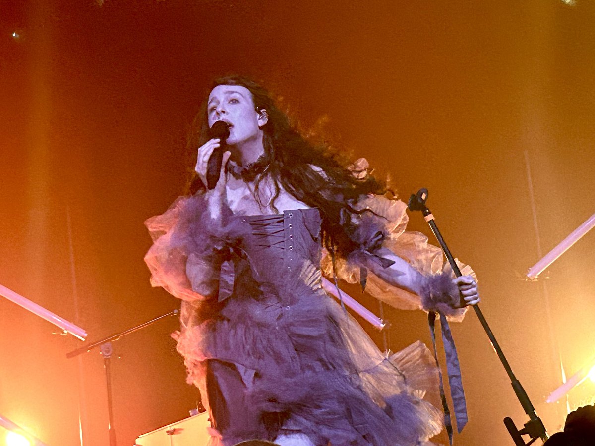 Breaking More Waves (@bmwavesblog) on Twitter photo Yep. <a href="/alliex/">allie x</a> is brilliant performer, artist, musician and pop star.
But selfishly I’m glad she’s never become stadium huge as it means I can still see her rock out a sweaty club venue like tonight at <a href="/concorde_2/">Concorde2</a> 
Banging! She’s a force. Yep. <a href="/alliex/">allie x</a> is brilliant performer, artist, musician and pop star.
But selfishly I’m glad she’s never become stadium huge as it means I can still see her rock out a sweaty club venue like tonight at <a href="/concorde_2/">Concorde2</a> 
Banging! She’s a force.