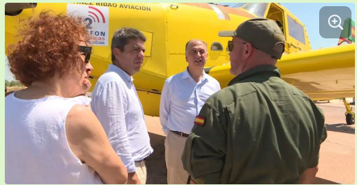 Bombers Forestals CCOO-PV (@bbff_ccoopv) on Twitter photo apuntmedia.es/noticies/polit…
-Sres políticos del PP: Han visitado ustedes una base aérea que NO se movilizó en la #DANA. No estamos para fotitos. 
Estamos para que se nos deje trabajar cuando el ciudadano nos necesita.Abrazo a l@s compañer@s que hoy han tenido que aguantar el trago. apuntmedia.es/noticies/polit…
-Sres políticos del PP: Han visitado ustedes una base aérea que NO se movilizó en la #DANA. No estamos para fotitos. 
Estamos para que se nos deje trabajar cuando el ciudadano nos necesita.Abrazo a l@s compañer@s que hoy han tenido que aguantar el trago.