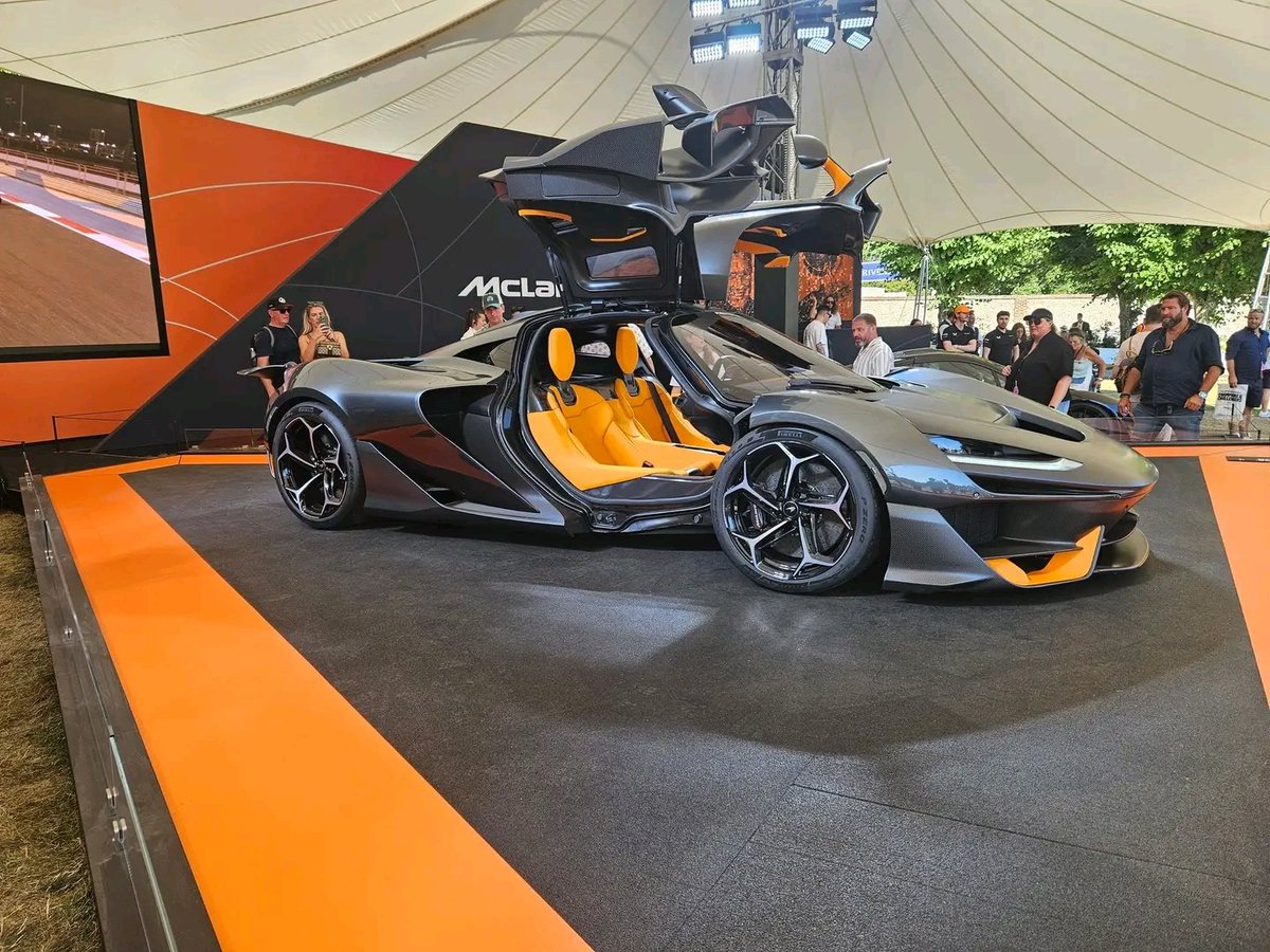 Niyi_Okuz's tweet image. It's that time of the year again 🏎️🏎️🏎️
#GoodwoodFestivalOfSpeed