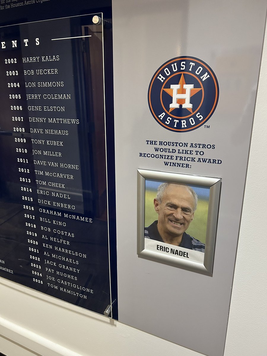 radiohicksie's tweet image. This is always a nice touch. Classy gesture by the Astros. And the HOFer is back in the booth for this series with Houston, which starts tonight. Our coverage gets underway on the RRN and @1053thefan at 6:30.