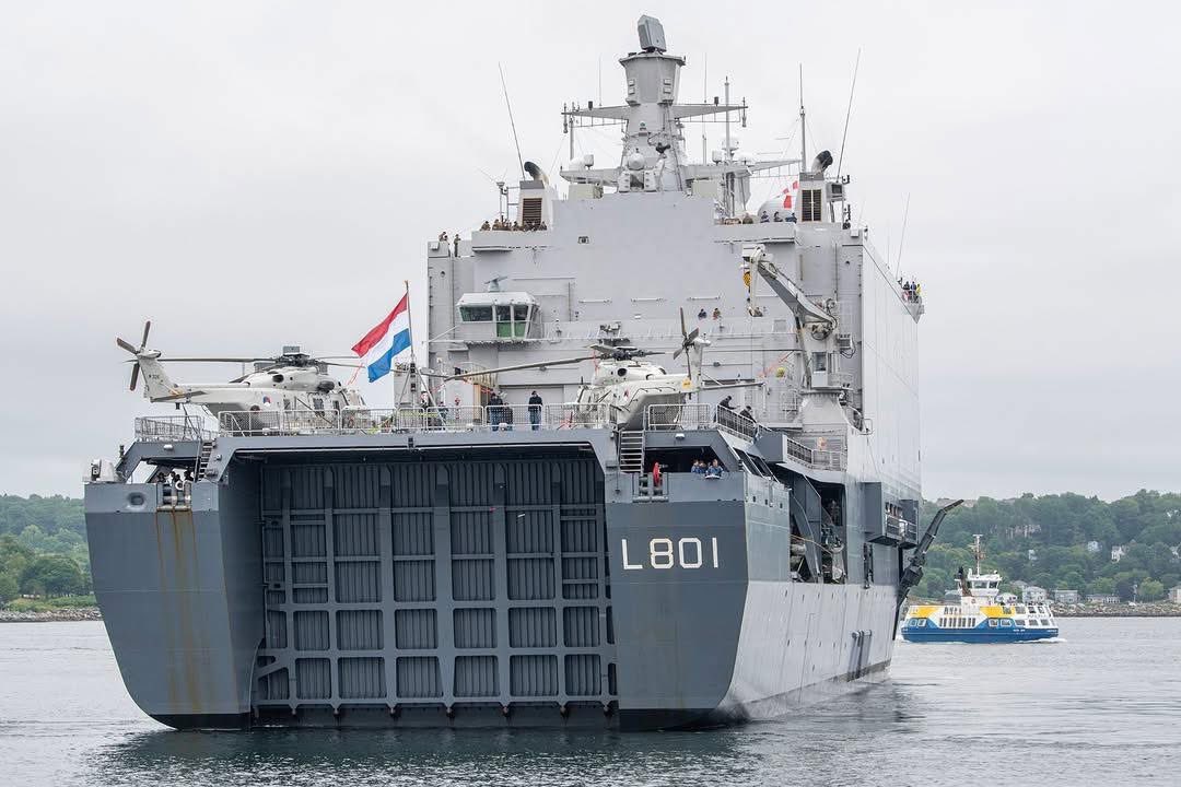 USFleetForces's tweet image. 🇺🇸🤝🇨🇦🤝🇳🇱
📍HALIFAX, Nova Scotia -The amphibious transport dock USS New York (LPD 21) and Rotterdam-class landing platform dock HNLMS Johan de Witt (L 801) arrived in Canada for a scheduled port visit, marking the completion of Atlantic Alliance 2025 (AA25), July 11, 2025.