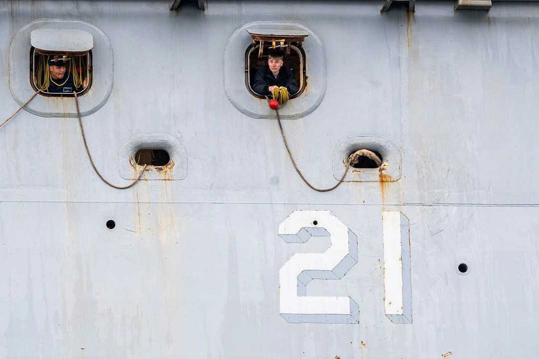 USFleetForces's tweet image. 🇺🇸🤝🇨🇦🤝🇳🇱
📍HALIFAX, Nova Scotia -The amphibious transport dock USS New York (LPD 21) and Rotterdam-class landing platform dock HNLMS Johan de Witt (L 801) arrived in Canada for a scheduled port visit, marking the completion of Atlantic Alliance 2025 (AA25), July 11, 2025.
