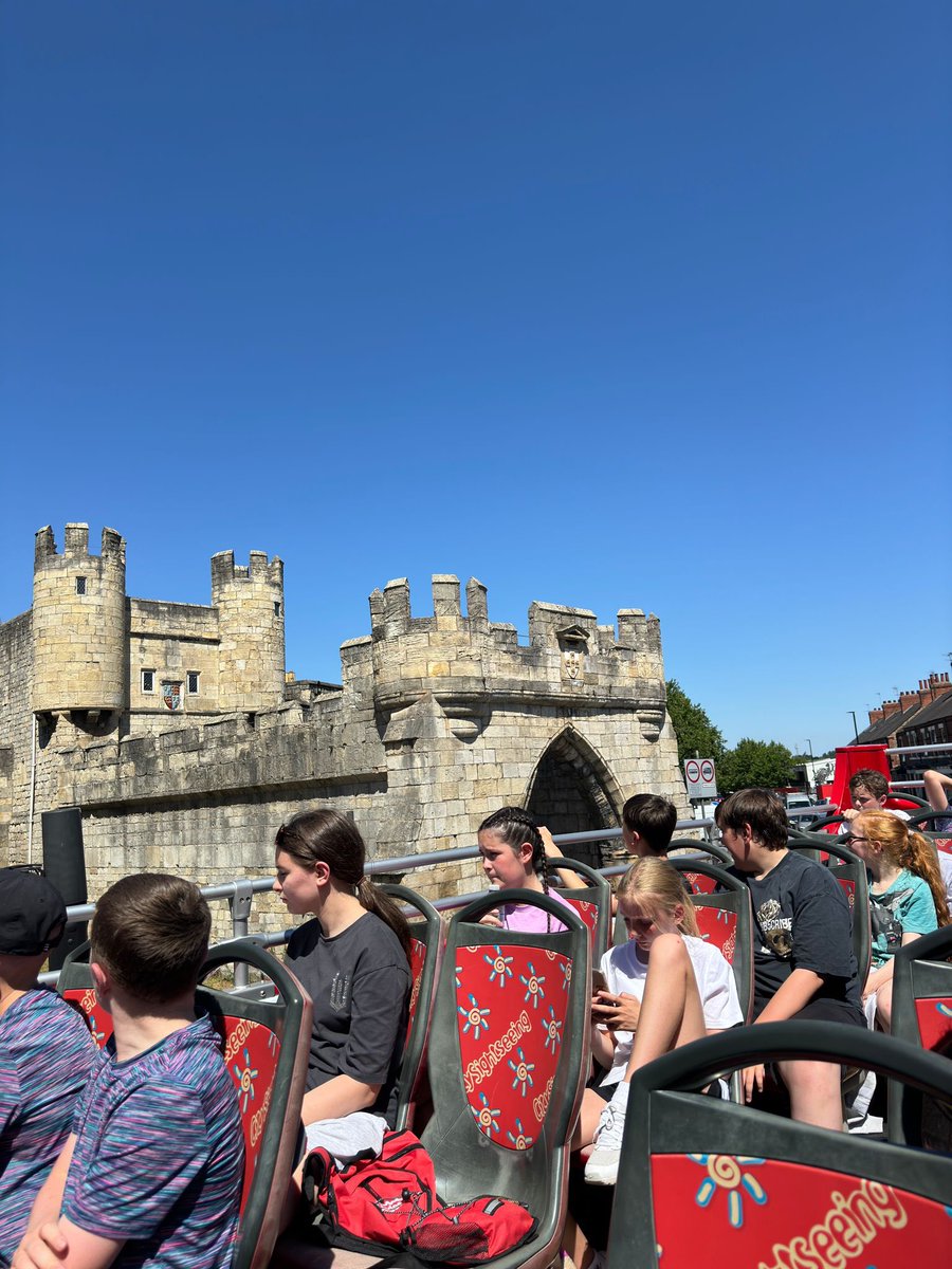 MCAhumanities's tweet photo. Excellent day out with Year 7 Y Band in York. Lots of sun but not one complaint from students. Absolutely amazing behaviour! https://t.co/Z4zuQLk2wP