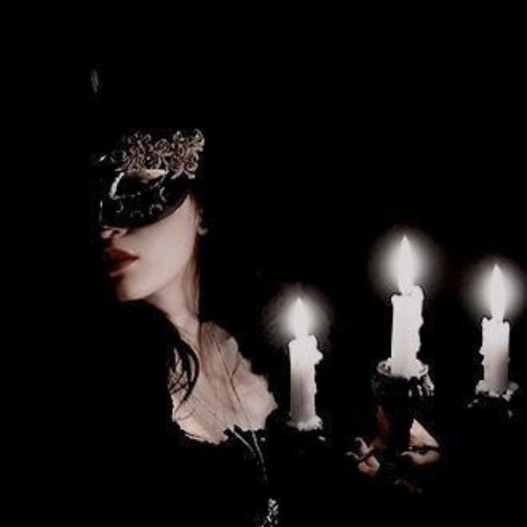 londonclarke2's tweet photo. "You wear a thousand faces
Tell me, tell me which is you
Broken mirrors paint the floor
Why can't you see the truth?
You wear a thousand faces
Tell me, tell me which is you..."
-- "A Thousand Faces" by Creed
Sometimes a song inspires a post! 🎶🎸
#athousandfaces #Creed https://t.co/JTVNJjMhfa