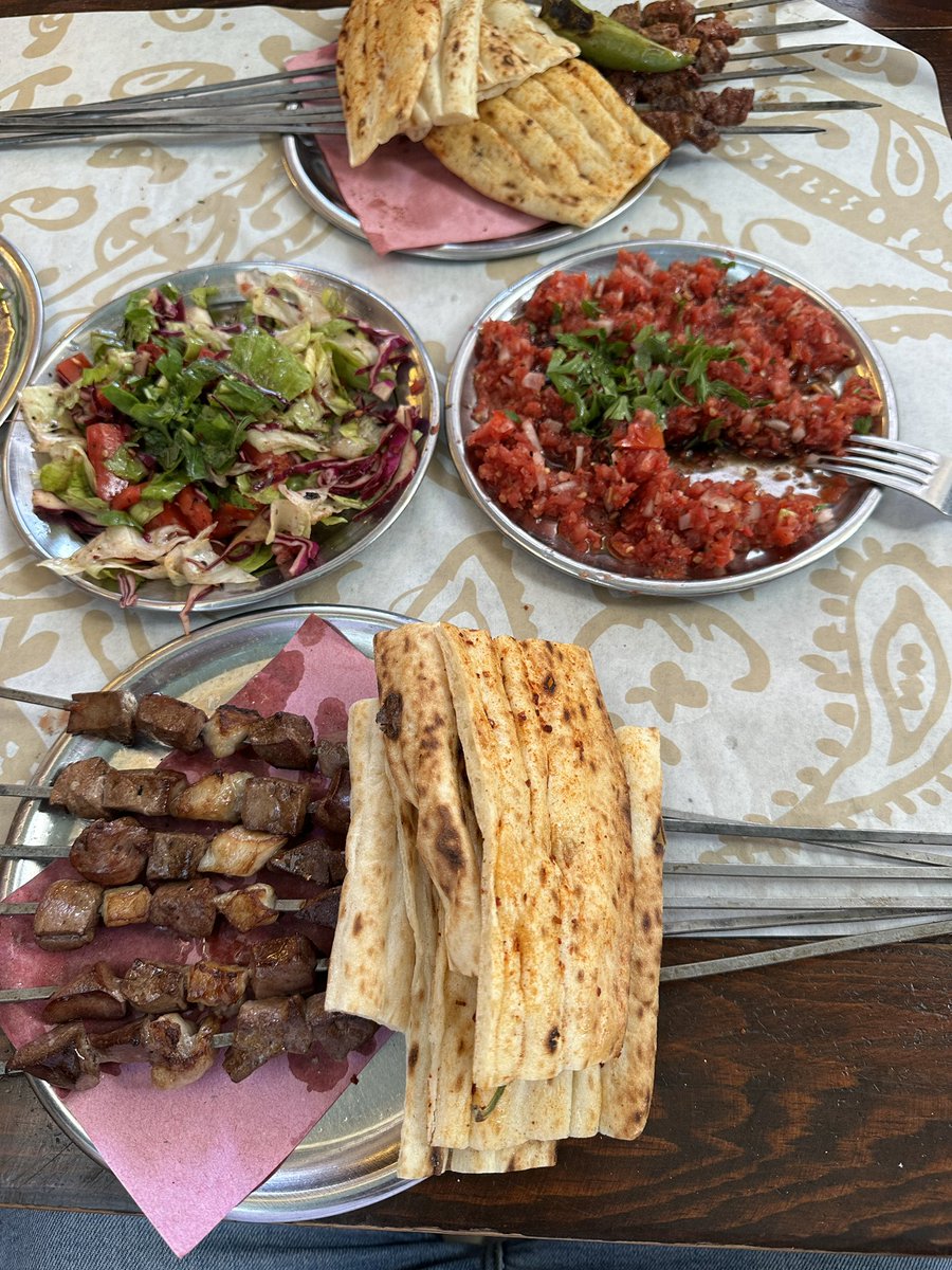 MB94015747's tweet photo. Adana Hatırası ❤️
#adana #kebap #büyüksaat #ciğerşiş https://t.co/tMA5vrySAG