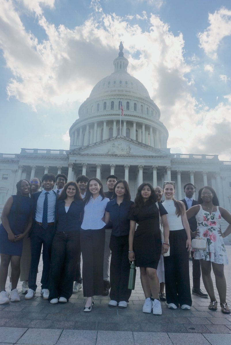 PCRM's tweet image. These young advocates aren’t just dreaming of a better future—they’re helping to build it.
The @PlantPoweredYSC traveled to Washington, D.C., this week as part of their annual fly-in, organized by @ChilisonWheels and @FOE_US, to champion plant-based, climate-friendly, and…