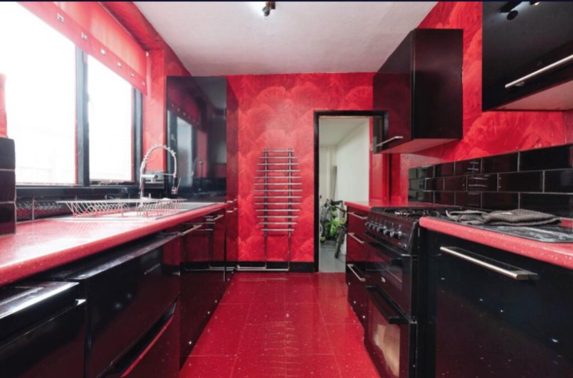 jonoread's tweet image. Nosing at the neighbours house on Rightmove and wondering if Laurence Llewelyn-Bowen lives here.