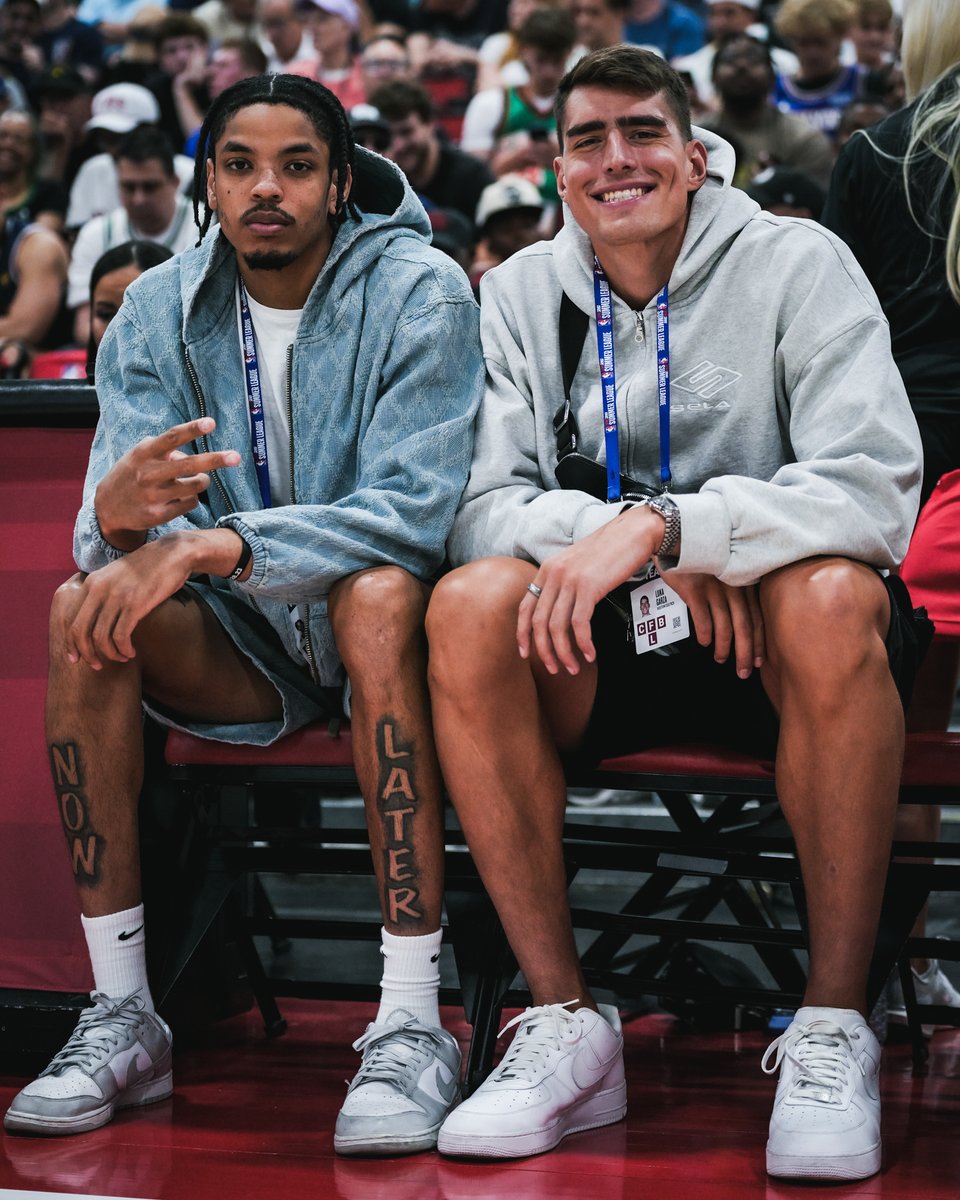 celtics's tweet image. Look who stopped by 😁