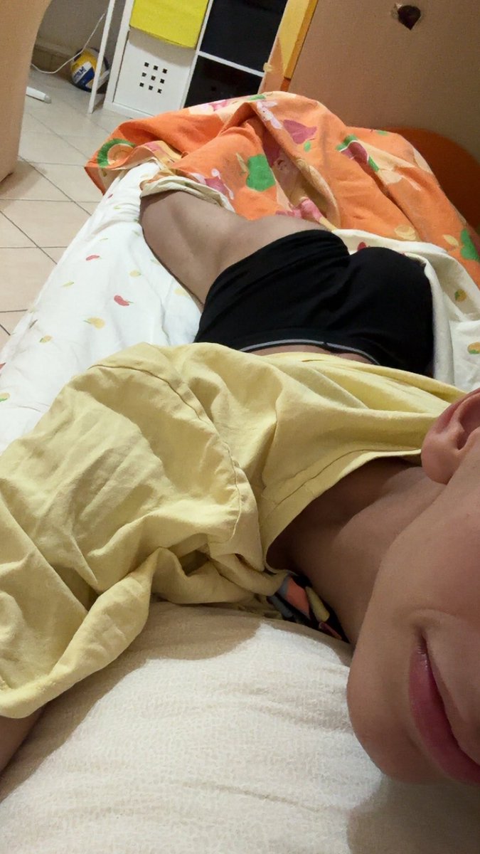 😴