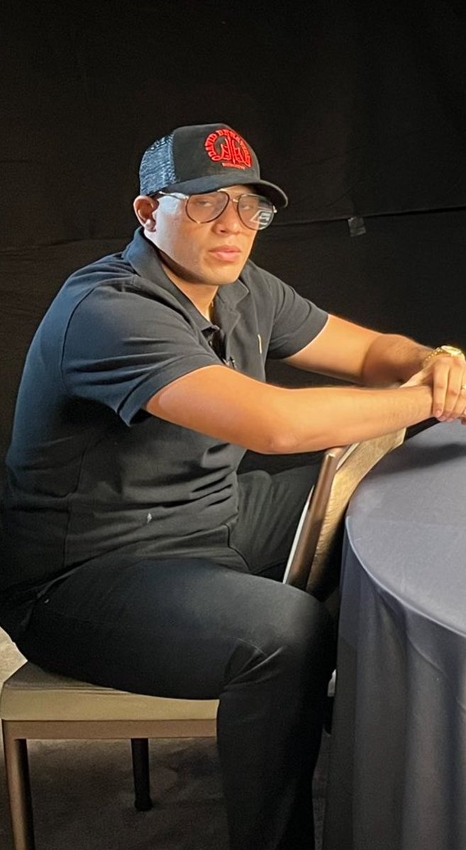 BoxingVillain22's tweet image. Bros face is fatter than mine? How does this dude make weight? 🤣🤣🤣