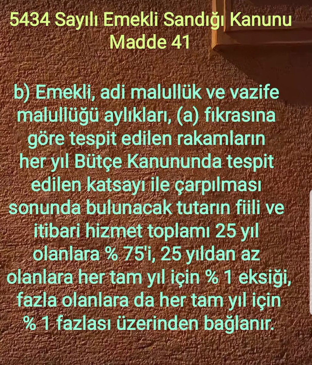 AysunKayma89276's tweet photo. 5434 Emekli Sandığı Kanunu'na göre, 
25 Yıl üzerinden
Emekli olan bir Memur,
Emsali Çalışan
Maaşının %75'ini
alması gerekirken, 
Temmuz 23'de 
Memura verilen, #EmekliMemur'a verilmeyen seyyanen
Ek Zam sebebiyle %38 lere düşürüldü! 
Memur emeklisinin seyyanen zam hakkını acilen iadesini istiyoruz. Artık dayanacak gücümüz kalmadı.
@RTErdogan 
@tcbestepe 
@memetsimsek 
@herkesicinCHP 
@eczozgurozel 
@gamzetascier 
@iyiparti 
@refah6363 
#EmekliMemur 
#MemurEmeklisineAdalet