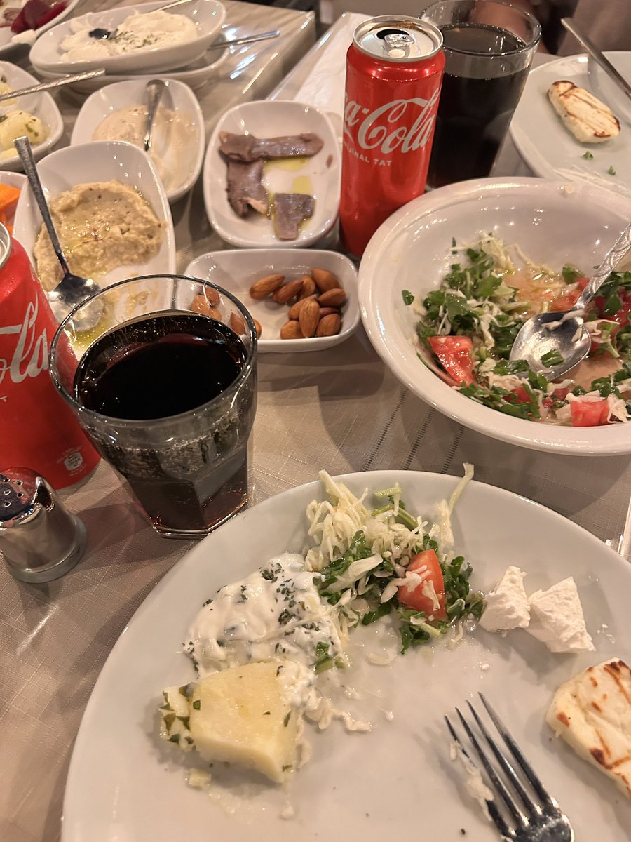 Hadi be koy bacım bir Müslüm Baba
Ağlayasım var yana yana