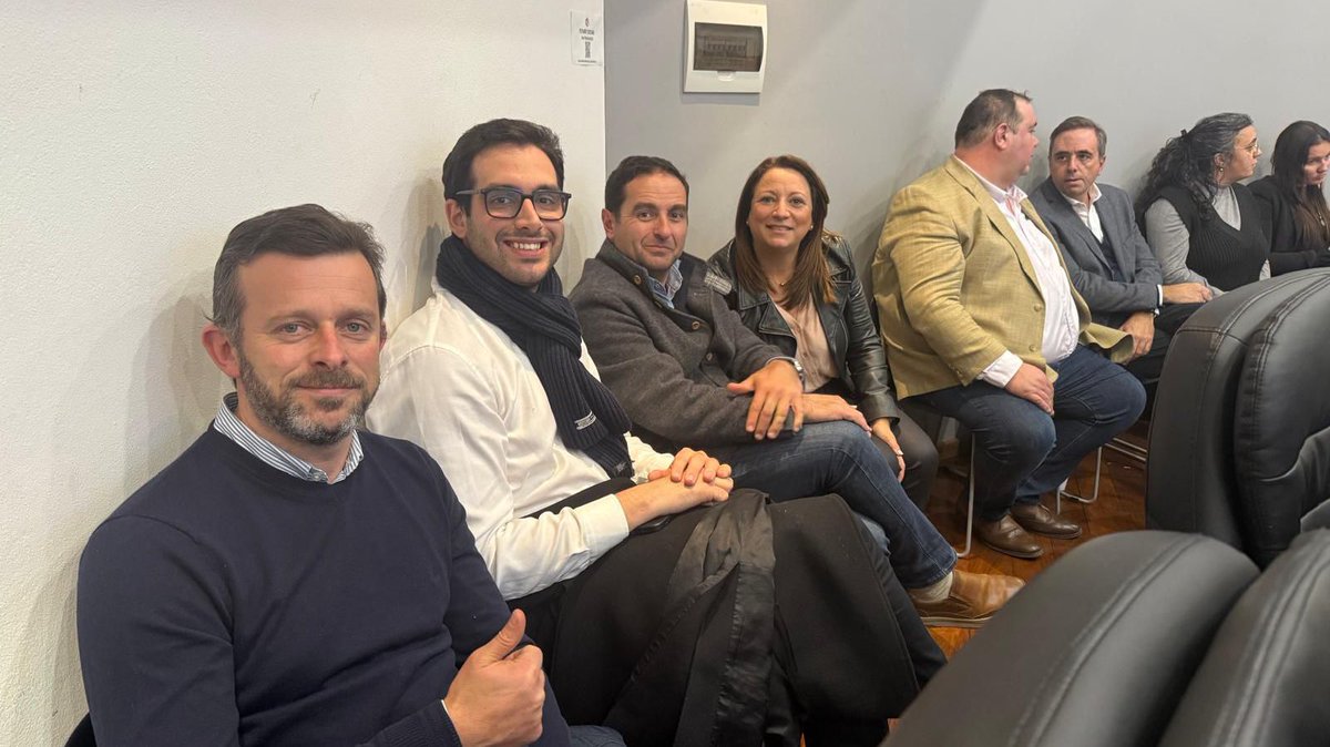 AdrianSilva_uy's tweet photo. En la mañana de ayer estuvimos en Sauce acompañando en su asunción como alcalde a un gran blanco como @AgustinCabreraI.

Y en la tarde estuvimos en la Junta de Canelones presenciando la apertura de la 50ª Legislatura Departamental.

Felicitaciones y buena gestión para todos! https://t.co/1cGKu3dNbL