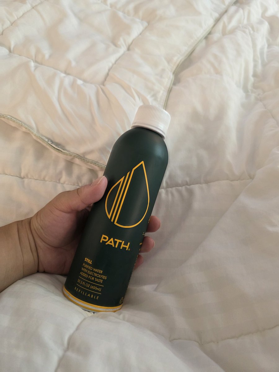 islesofmets's tweet image. @Athletics and @drinkpathwater should sell this online, hot damn is this water bottle awesome!! I can only bring one back home!! #refillit #Sacramento #SacTown #Athletics