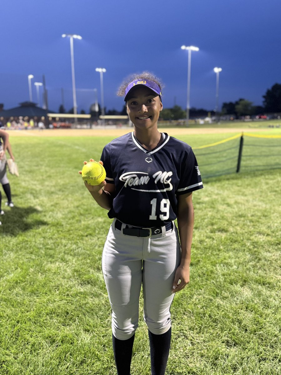 TeamNCHinde's tweet image. One 💣 today for @ApplingGradie! 💪🏼

@LSUsoftball