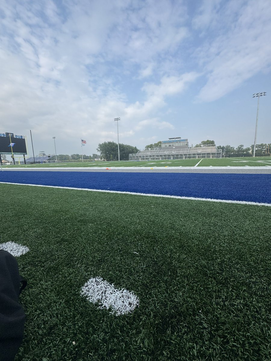 I am blessed to receive an offer from Dakota State University. God bless everything and everyone that has helped me reach where I am at today. Thank you to Dakota coach’s, my coaches, and my dad. GO TROJANSS <a href="/CartwrightDSU/">Coach Cartwright</a> <a href="/DSUFootball/">Dakota State University Football</a> <a href="/DakSt8Football/">Josh Anderson 🇺🇸</a> <a href="/slamnvfootball1/">SLAMNVFOOTBALL</a> <a href="/CoachSCof/">Spencer Cofer</a>