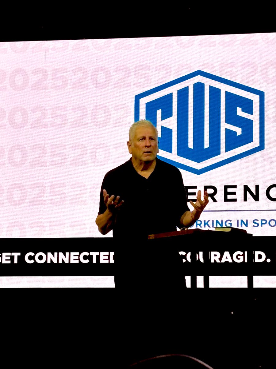 bryantengle's tweet image. Life-giving message from @louiegiglio tonight! “God’s person in God’s place in His time for His purpose.” For such a time as this!