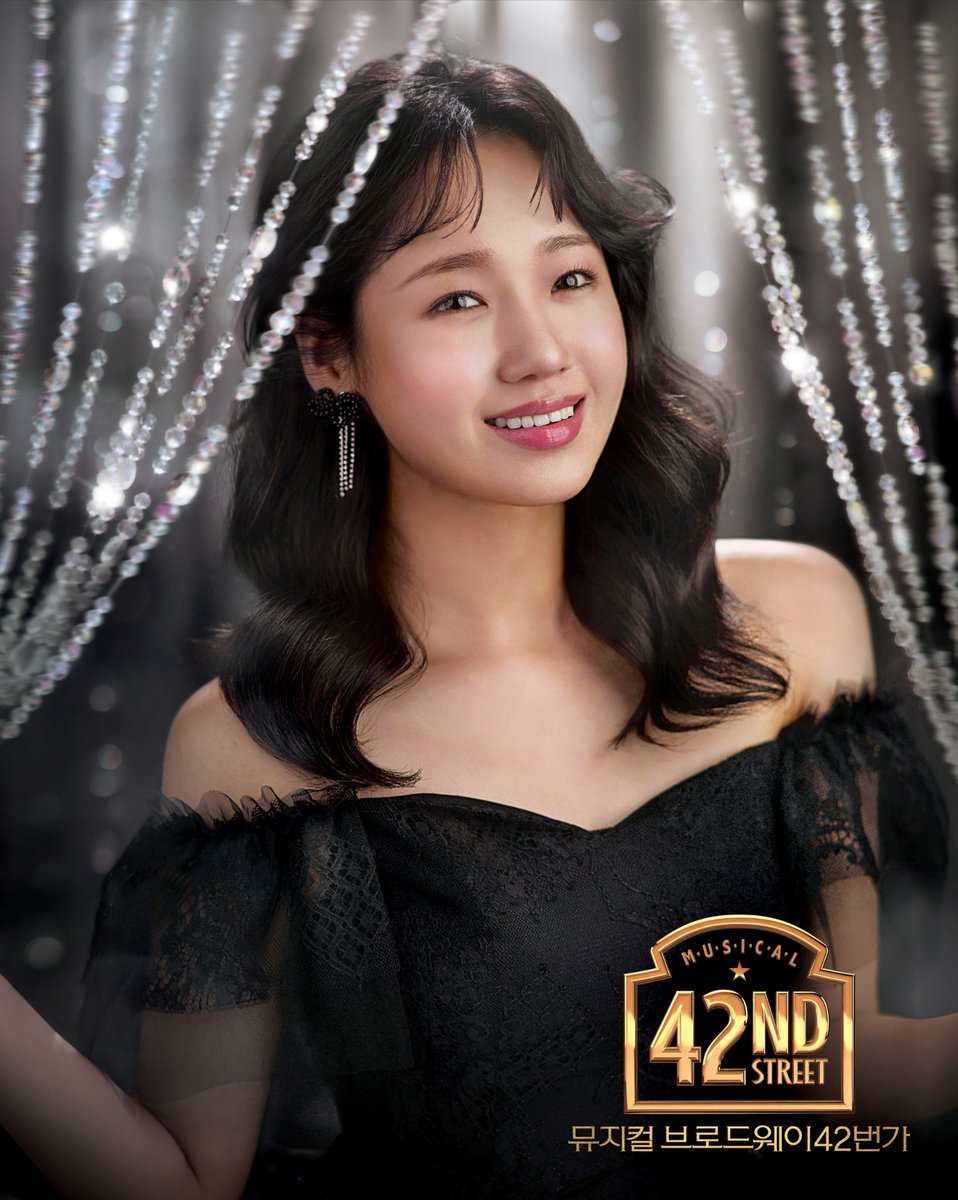 [#최유정] 최유정, 1년 만 뮤지컬 복귀… '브로드웨이 42번가' 첫 공연 성료
▶ naver.me/GnRz7u4q

#NEWS #CHOIYOOJUNG
#브로드웨이42번가