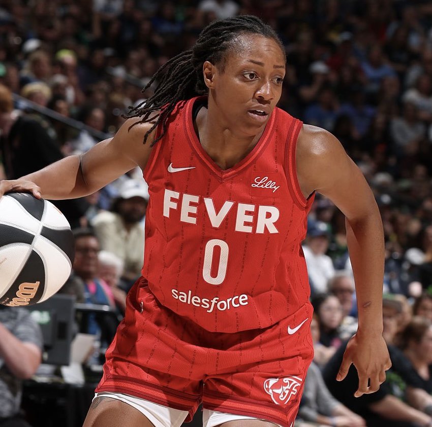FeverStats's tweet image. The Fever are 10-0 in the last two seasons when Kelsey Mitchell scores 25+ PTS.