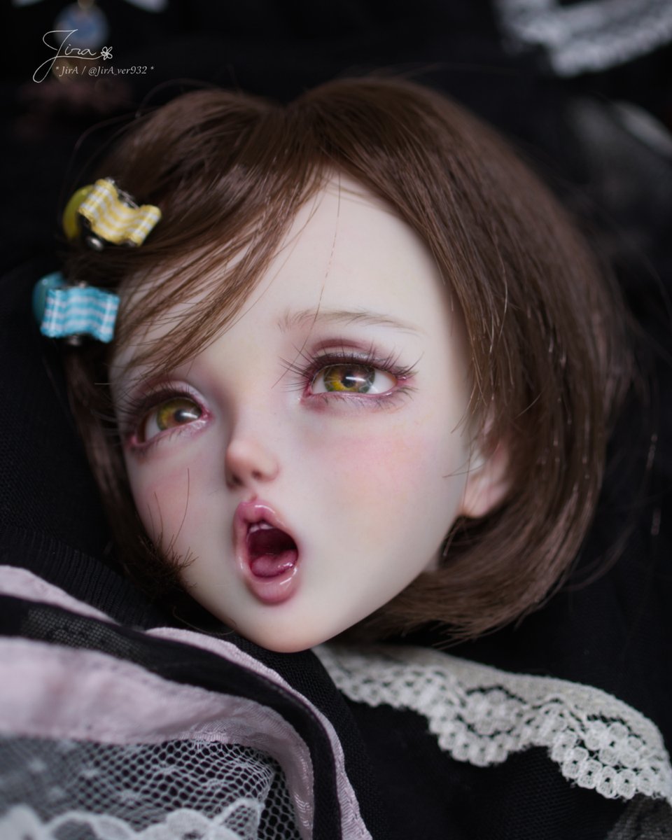 ロリ系、清楚系、ギャル系、どれも一通りこなせそうなお顔に出来た気がする。ボディがあったらもっと可愛く撮れるんだろうなと思うとなんか悔しいな。
この子も、せっかくなので明日(13日)出品します。どなたかボディにのせてあげてください…！🙏

#angelphilia