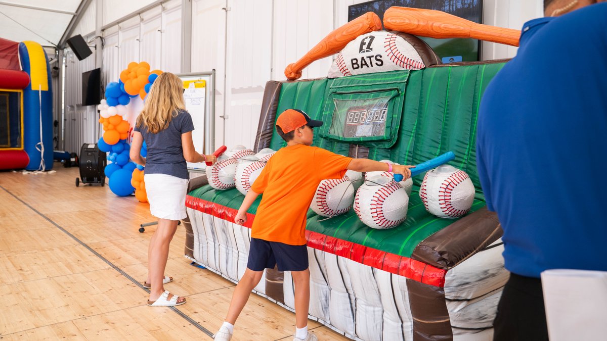 DetroitAthleticClub tweet media