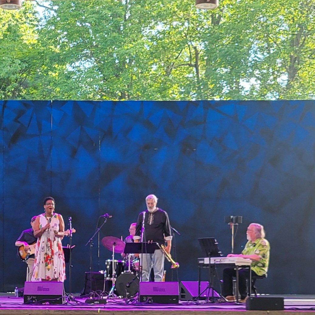 local4afm's tweet image. Singer Vanessa Rubin.
Trumpeter Jack Schantz.
Quite a combination tonight.
#UnionMusicians all weekend long at the @CainPark Arts Festival. Join Us!