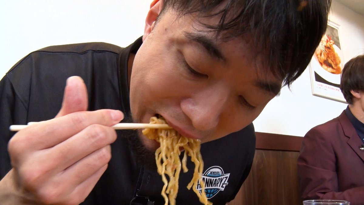 #有吉ゼミ １４日よる７時〜🌠
🍖チャレンジグルメ
ギャル曽根🆚現役バスケ日本代表🏀

井上宗一郎は３Pシュートならぬ
&lt;３P食い&gt;でペース良く食べ進める！

完食したら家族でディズニーへ🤤💭
小野龍猛が爆食！