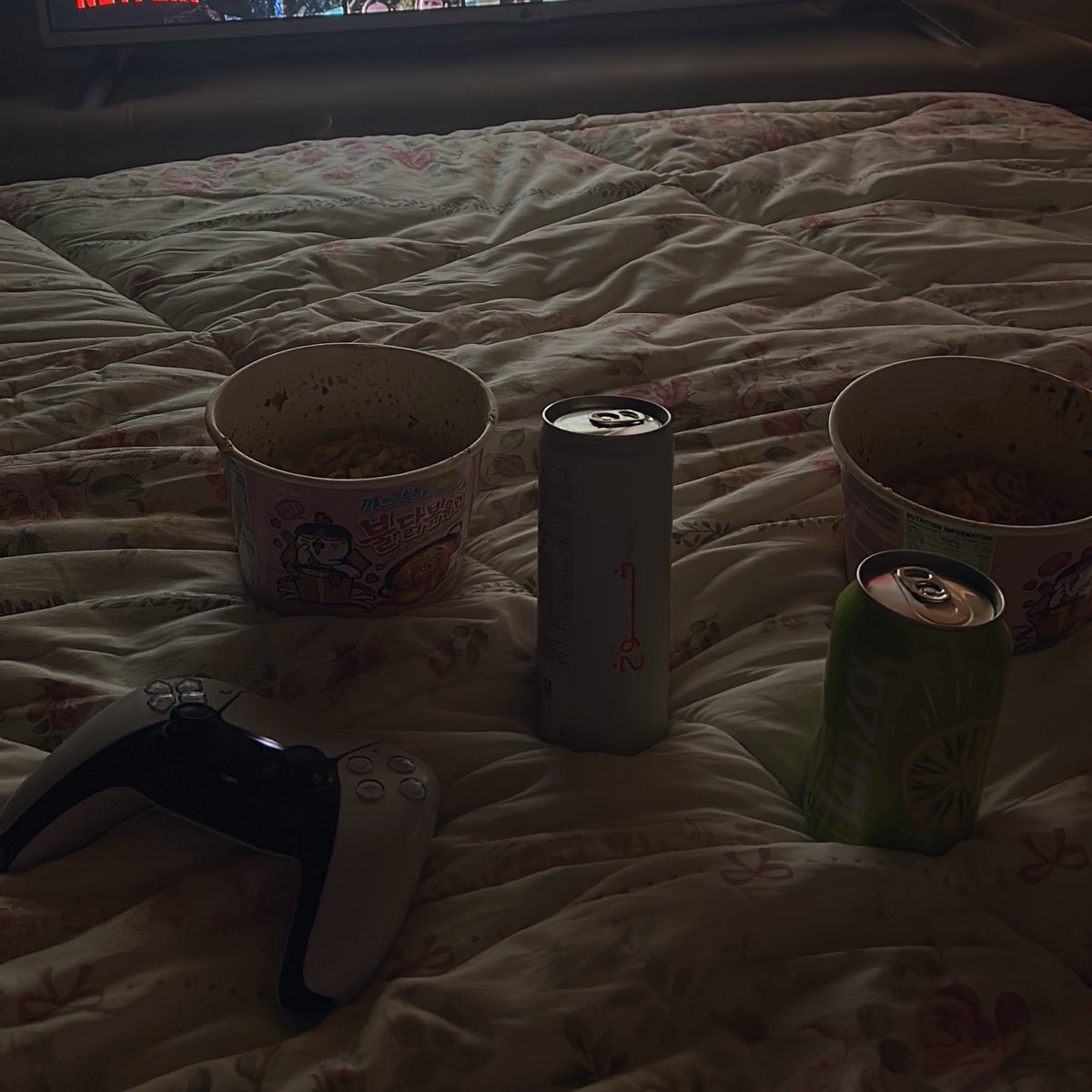 Girls night 🍜🩷