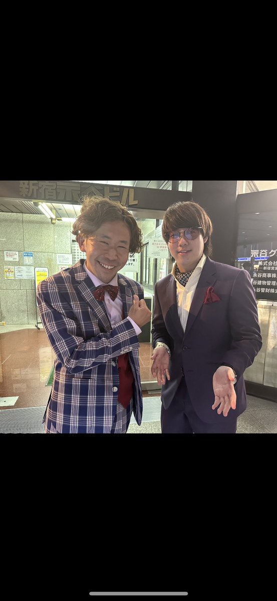 本日、漫才大行進出演させていただきます！🍈🍞
照明の感じも変わってとてもジャジーな雰囲気になってます！🍞
ジャズバーのような空間になっててとても味わい深いので是非ご来場くださいませ！