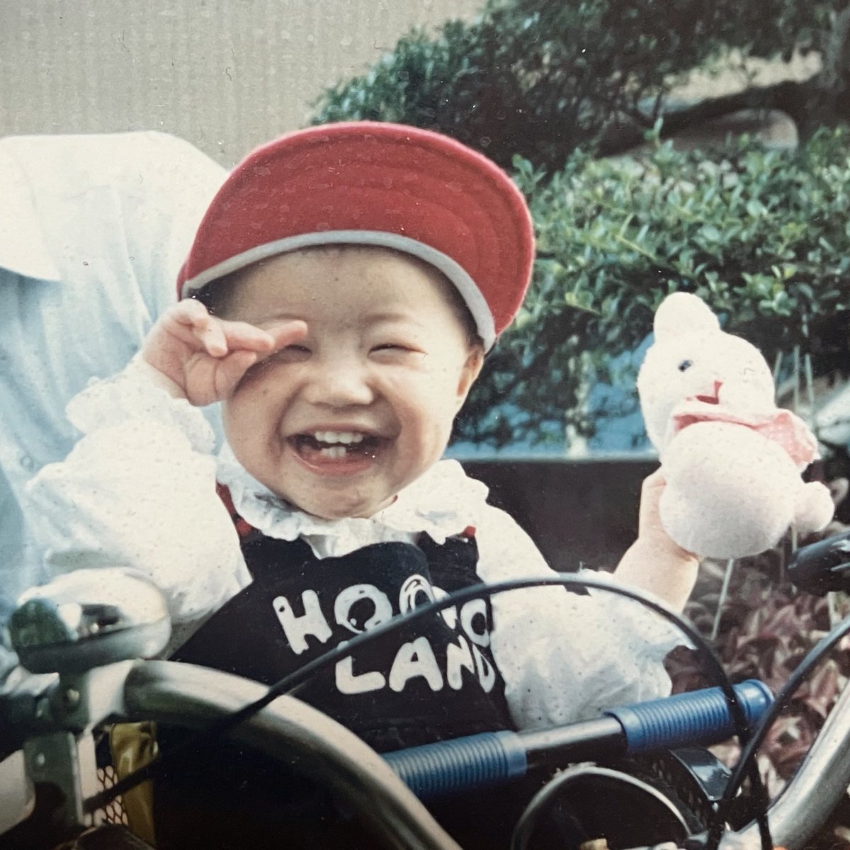 #これを見た人は無言で若い頃の画像を貼る