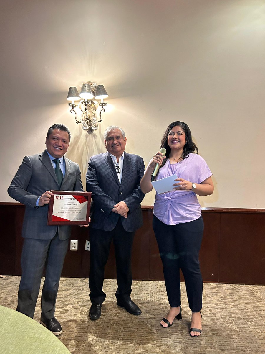 Los miembros de nuestro Consejo Directivo estuvieron presentes en las celebraciones del #diadelaabogacia 2025.
 
Carmen Quijano estuvo presente en las celebraciones en el Capítulo Veracruz, mientras que Sergio Treviño con los miembros del Capítulo Tamaulipas.

Seguimos trabajando