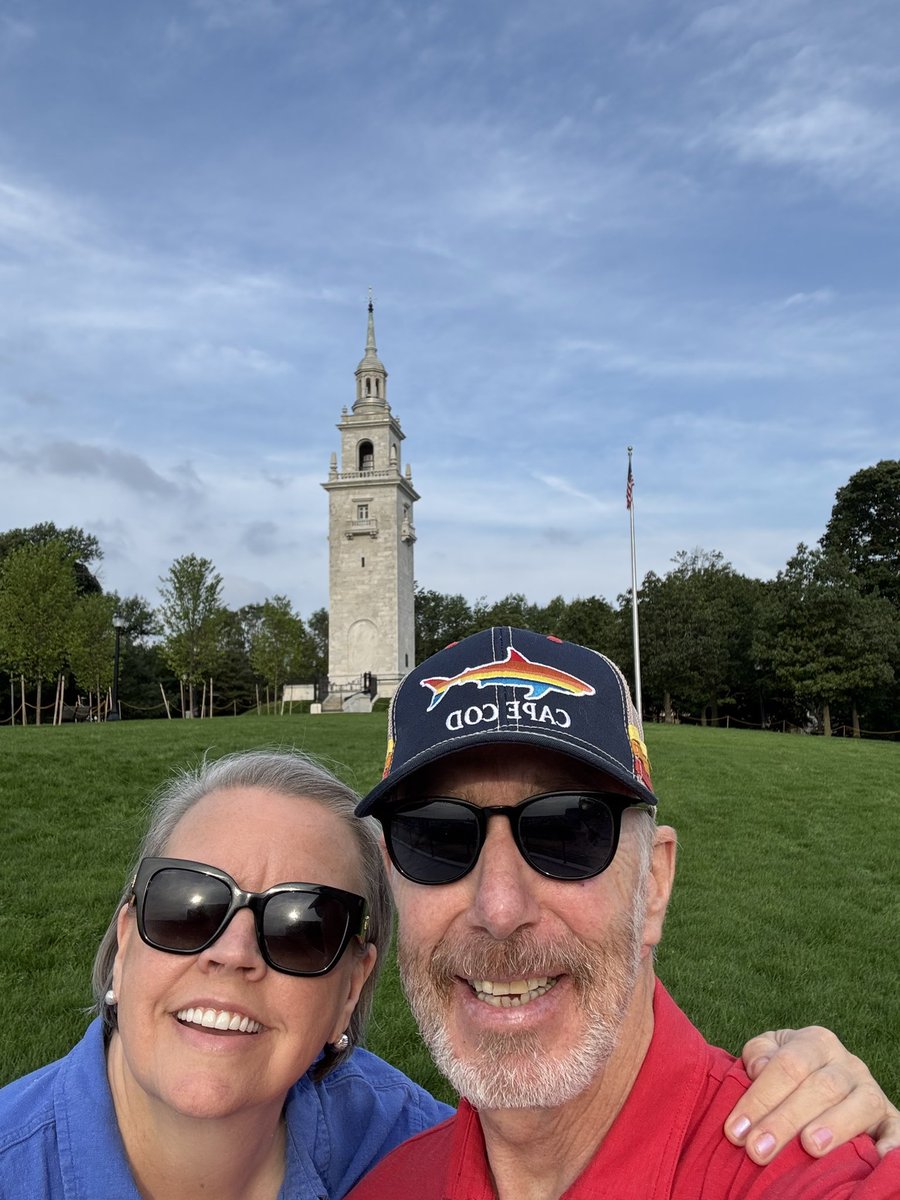RepStephenLynch's tweet image. Had a chance to see the Dorchester Heights renovation project tonight! The federal funding we got was well-spent.
Sincere thanks to the @NatlParkService and the skilled women and men of the Massachusetts Building Trades for a job well done preserving a National Treasure. 🇺🇸