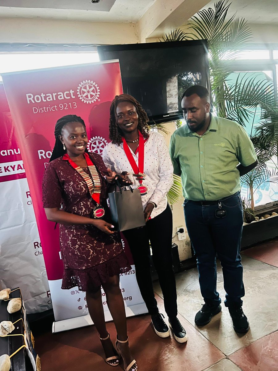 For my 3rd #DRRVisit, I spent time with the Rotaract Club of Sonde.
We had a productive board meeting where we reviewed the club’s targets and discussed clear steps to help them achieve each one. 

During the club assembly, I called on fellow Rotaractors to rally behind Sonde,