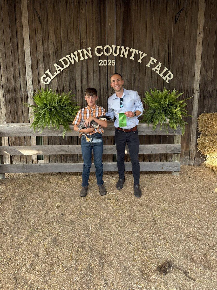 schuette_bill's tweet image. Always a good time at the Gladwin County Fair…enjoyed supporting local 4H kids and bought a duck at the small animal auction.