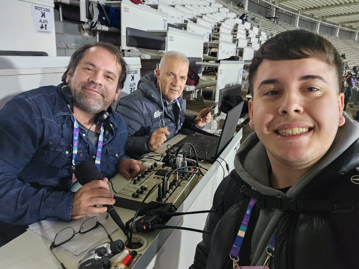 <a href="/caslarelator/">El relator del CASLA</a> , <a href="/julioaxelED/">Julio Axel</a> y <a href="/abreuluca_/">Luca Abreu</a> presentes para el encuentro entre #SanLorenzo y Talleres en el estadio Alberto Kempes
