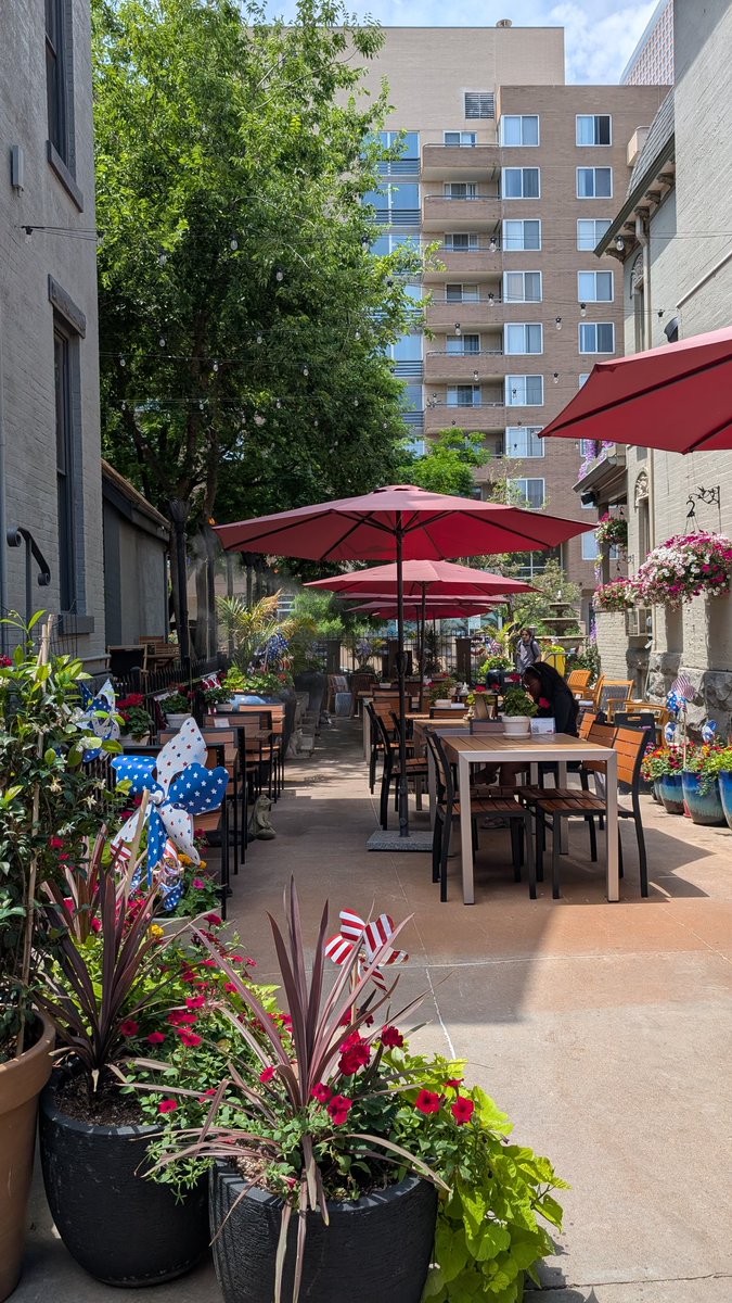 Denver should absolutely focus on building more housing, BUT we also need to cut red tape that blocks small businesses from opening in neighborhoods

I love little coffee shops like this one tucked into old houses in neighborhoods. We need more of this energy across the city!