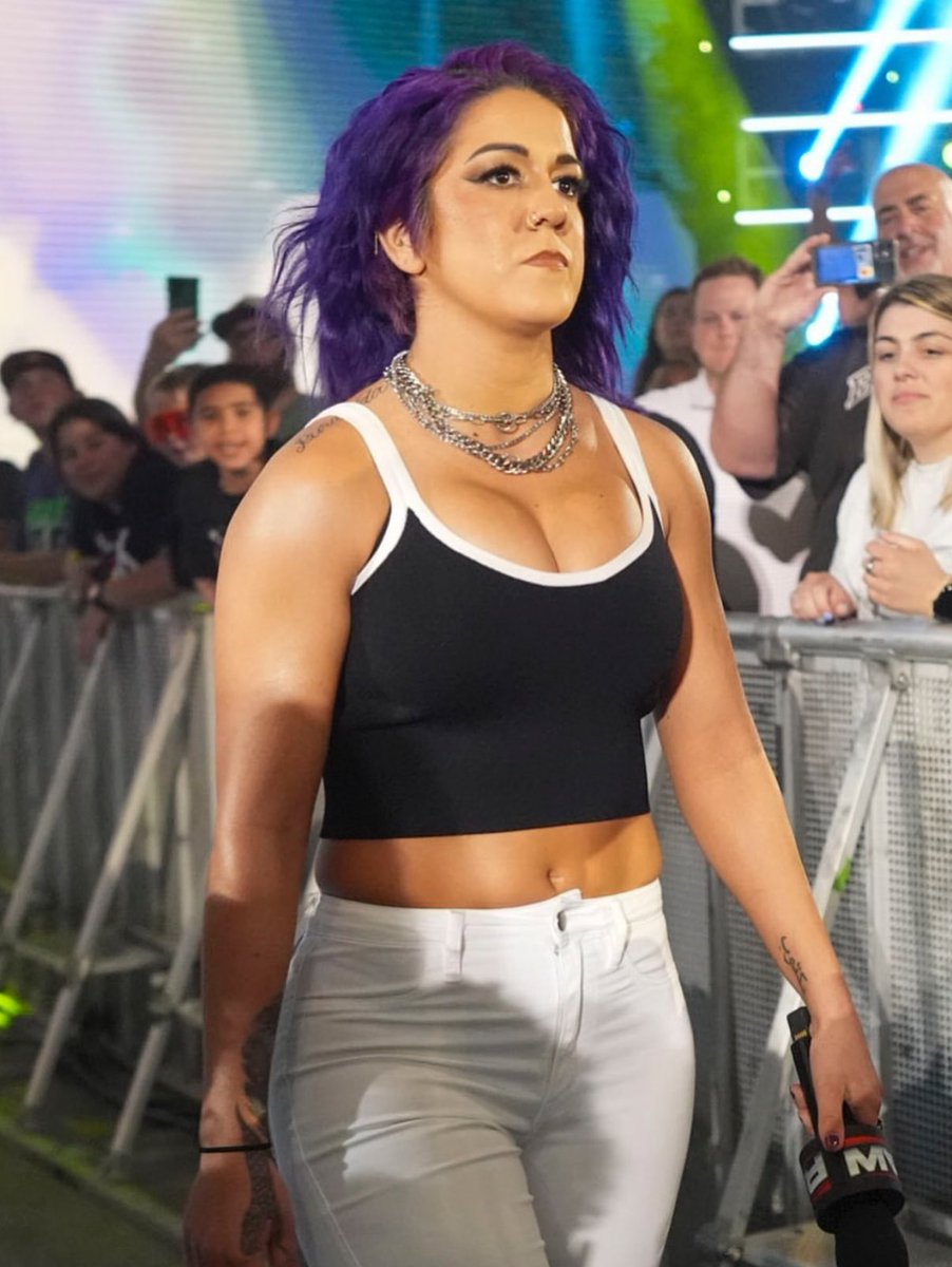 NOT @Carmelo_WWE (@hitseveryshot) on Twitter photo My pick as the next Womenโs IC Champion.
Yโall I really donโt miss. ๐
(<a href="/GuideLoneSheep/">Turned nothing to something. ๐ฑ NOT @ItsBayleyWWE.</a>) My pick as the next Womenโs IC Champion.
Yโall I really donโt miss. ๐
(<a href="/GuideLoneSheep/">Turned nothing to something. ๐ฑ NOT @ItsBayleyWWE.</a>)