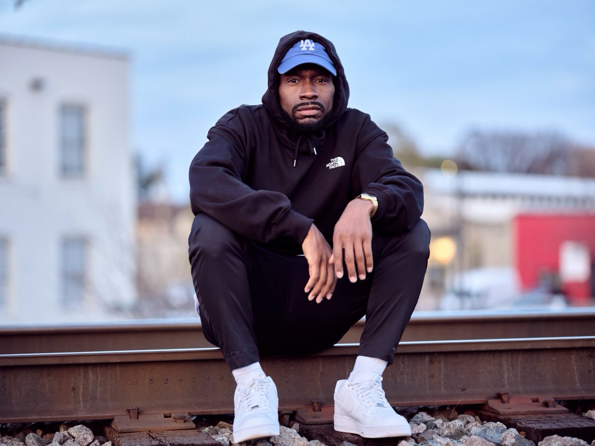 We love a committee, liberation-minded, people-centered, emcee and educator with skills on the mics and the boards, and somehow we managed to snag alladat with this one! Tune into 94.1FM WFNU Frogtown Radio for a summer vibe and chat with MaLLy at 7:00p on #ReVerbRadio