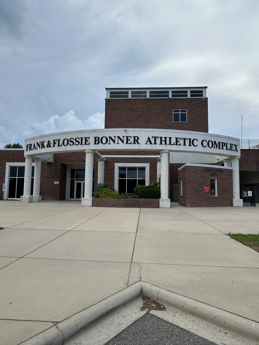TheREALCoach_B's tweet image. Had a great day with @CoachTylerJohns and @GWUFootball Enjoyed talking ball. Thanks to @CoachReisert for the hospitality coach.