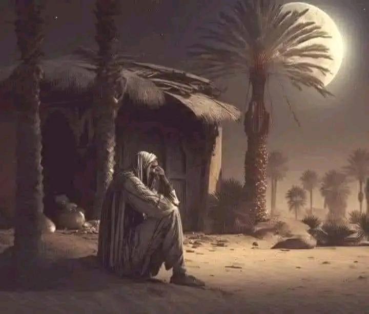 قال الامام الشافعي:
يُخَاطِبني السَّفيهُ بِكُلِّ قُبْحٍ
فأكرهُ أن أكونَ له مجيبا
يزيدُ سفاهة ً فأزيدُ حلماً
كعودٍ زادهُ الإحراقُ طيبا
،
وأيضاً قال :
،
إذا نطق السَّفِيهُ فلا تُجِبْه
فخيرٌ مِن إجابتِه السُّكوتُ
فإن كلَّمته فرَّجت عنه
وإن خلَّيته كمدًا يموتُ