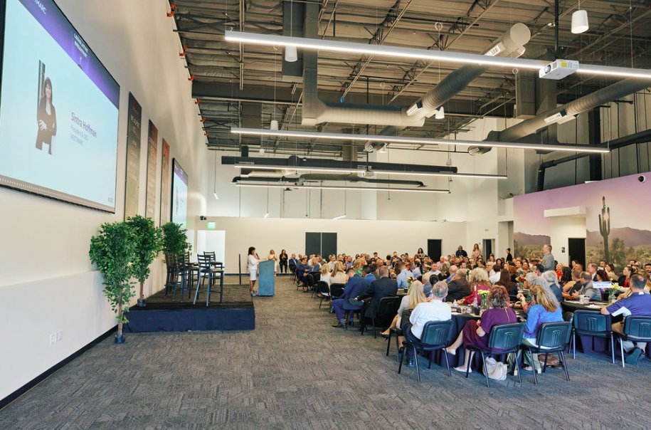 Yesterday’s 2025 Legislative Breakfast was one for the books!

Thanks to:
-Jodi Tas (City of Surprise)
-Speaker Steve Montenegro
-Senator Tim Dunn
-Senator Brian Fernandez
-Representative Nick Kupper
-Senator Analise Ortiz

📸 Matt Young
🔗 Event photos: flic.kr/s/aHBqjCm7pu